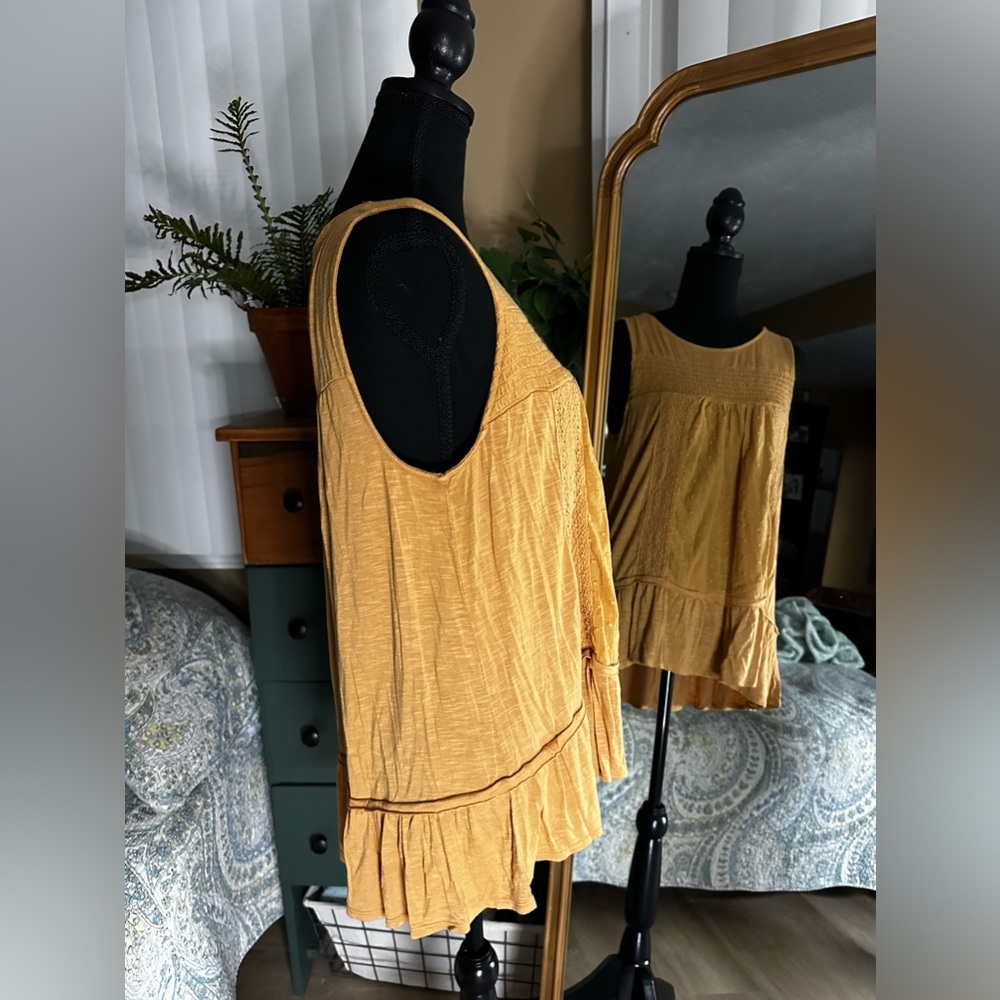 Knox Rose Sleeveless Mustard Top - Picture 2 of 7
